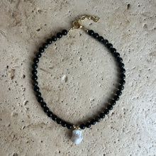 Laden Sie das Bild in den Galerie-Viewer, Lili necklace