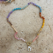 Laden Sie das Bild in den Galerie-Viewer, peachy pastel Rainbow necklace with quartz