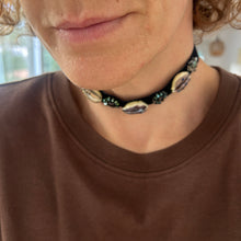 Laden Sie das Bild in den Galerie-Viewer, Dark Coco necklace