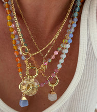 Laden Sie das Bild in den Galerie-Viewer, peachy pastel Rainbow necklace with quartz