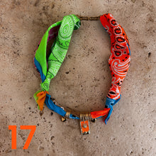 Charger l&#39;image dans la galerie, Bandana necklace neon edition