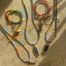 Charger l&#39;image dans la galerie, Fischli beaded necklace