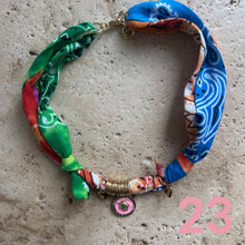 Charger l&#39;image dans la galerie, Bandana necklace neon edition