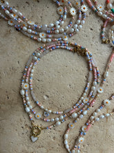 Load image into Gallery viewer, SET of 3 pearly necklaces