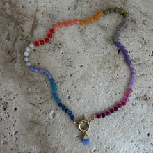 Charger l&#39;image dans la galerie, Rainbow necklace with neon pink thread