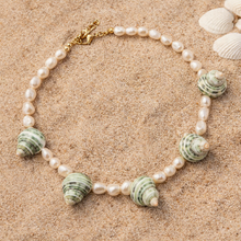 Laden Sie das Bild in den Galerie-Viewer, Arielle necklace