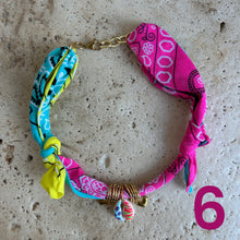 Laden Sie das Bild in den Galerie-Viewer, Bandana necklace neon edition
