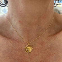 Load image into Gallery viewer, dainty Sun necklace