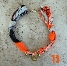 Laden Sie das Bild in den Galerie-Viewer, Bandana necklace neon edition