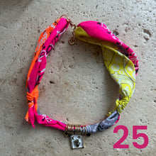 Charger l&#39;image dans la galerie, Bandana necklace neon edition