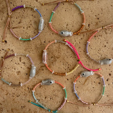 Laden Sie das Bild in den Galerie-Viewer, Dana bracelet