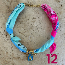 Laden Sie das Bild in den Galerie-Viewer, Bandana necklace neon edition