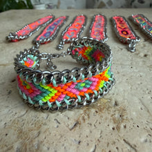 Laden Sie das Bild in den Galerie-Viewer, Eva bracelet with Silver chain