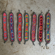 Laden Sie das Bild in den Galerie-Viewer, Eva bracelet with Silver chain