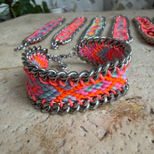 Laden Sie das Bild in den Galerie-Viewer, Eva bracelet with Silver chain