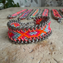 Laden Sie das Bild in den Galerie-Viewer, Eva bracelet with Silver chain