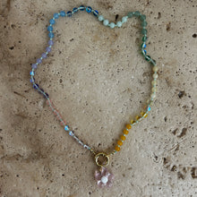 Laden Sie das Bild in den Galerie-Viewer, mint pastel Rainbow necklace with quartz