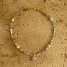 Laden Sie das Bild in den Galerie-Viewer, Poppy necklace