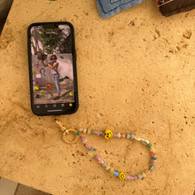 Laden Sie das Bild in den Galerie-Viewer, Sonja Phone string