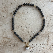 Laden Sie das Bild in den Galerie-Viewer, Joanna necklace