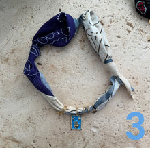 Charger l&#39;image dans la galerie, winteryBandana necklace