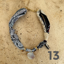 Load image into Gallery viewer, wintery Bandana necklace