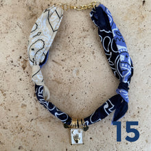 Load image into Gallery viewer, wintery Bandana necklace