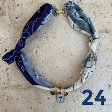 Load image into Gallery viewer, wintery Bandana necklace