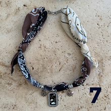 Load image into Gallery viewer, SILVER winteryBandana necklace