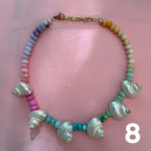Charger l'image dans la galerie, Chunky Opal necklace with shells