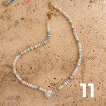 Charger l'image dans la galerie, Chunky Opal necklace with shells