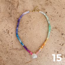 Charger l'image dans la galerie, Chunky Opal necklace with shells