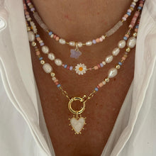 Laden Sie das Bild in den Galerie-Viewer, SET of 3 pearly necklaces