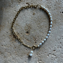 Load image into Gallery viewer, Sarah necklace
