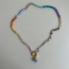 Charger l&#39;image dans la galerie, peachy pastel Rainbow necklace with quartz