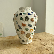 Laden Sie das Bild in den Galerie-Viewer, Bonk Mare Vase 01