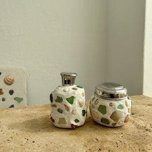 Bonk Mare Set of 2 small Vases